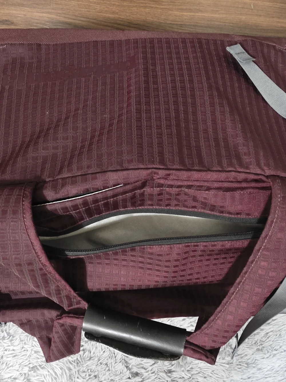 Vintage 2007 Patagonia Black Hole Duffel 90L - Plum Grid (Excellent Condition)